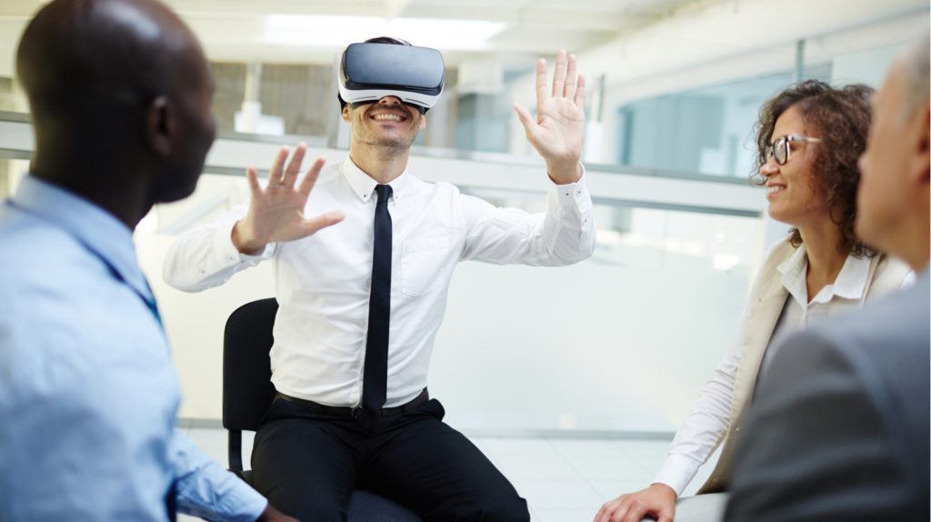 What are the training opportunities of virtual reality?